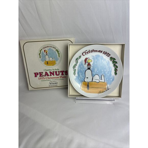 PEANUTS SNOOPY & WOODSTOCK 1975 Limited Edition Christmas Plate - Picture 5 of 5